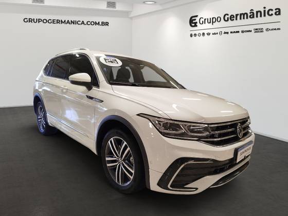 VOLKSWAGEN TIGUAN 2.0 300 TSI GASOLINA ALLSPACE R-LINE AUTOMÁTICO VOLKSWAGEN TIGUAN 2.0 300 TSI GASOLINA ALLSPACE R-LINE AUTOMÁTICO